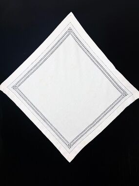 Vintage White Linen Tablecloth Drawn Work Lace Square 34X36 Card Table Excellent